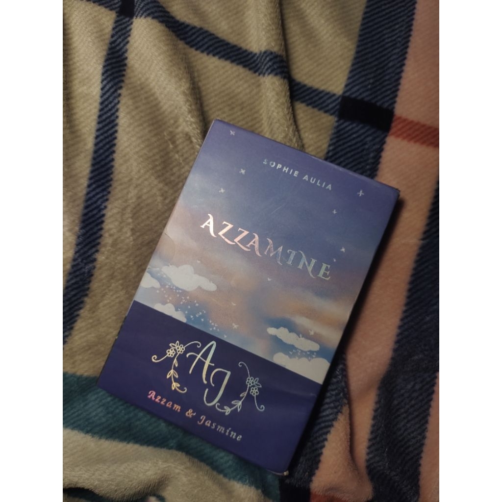 Preloved Novel "AZZAMINE"