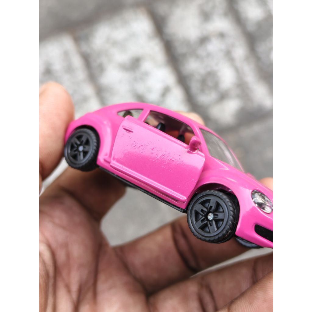 diecast siku vw beetle pink ban karet lampu mika