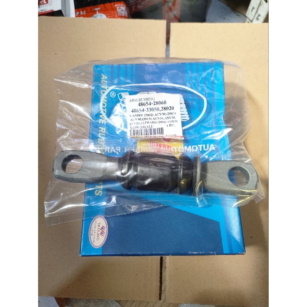 Bushing Arm tulang Toyota Camry,Harrier,Alphard ANH10