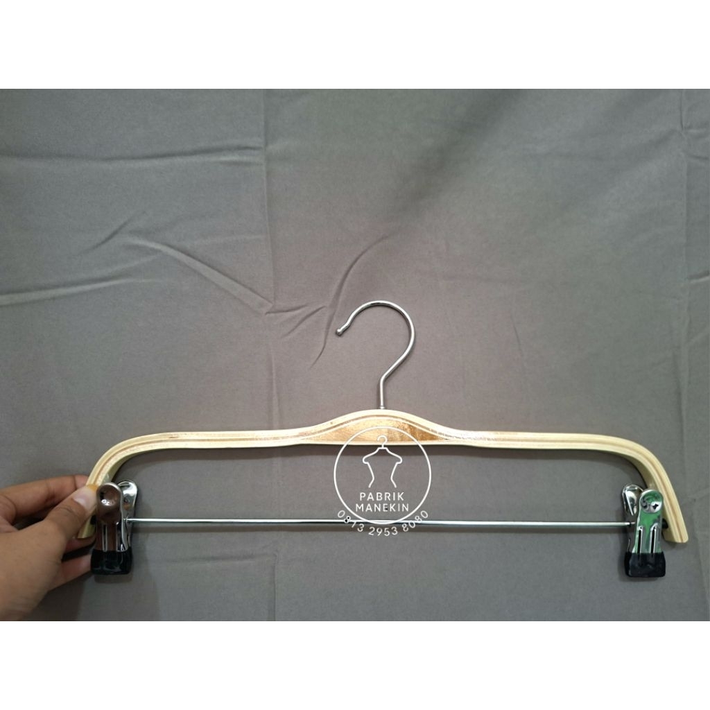 hanger zara/hanger zara jepit/hanger baju/hanger dewasa/hanger jepit/gantungan baju/gantungan bajau 