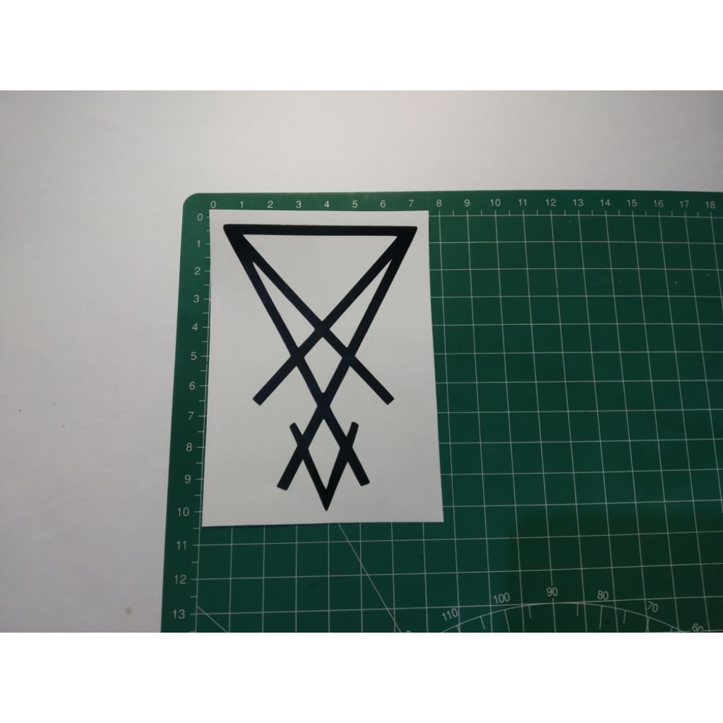 

stiker cutting marilyn manson