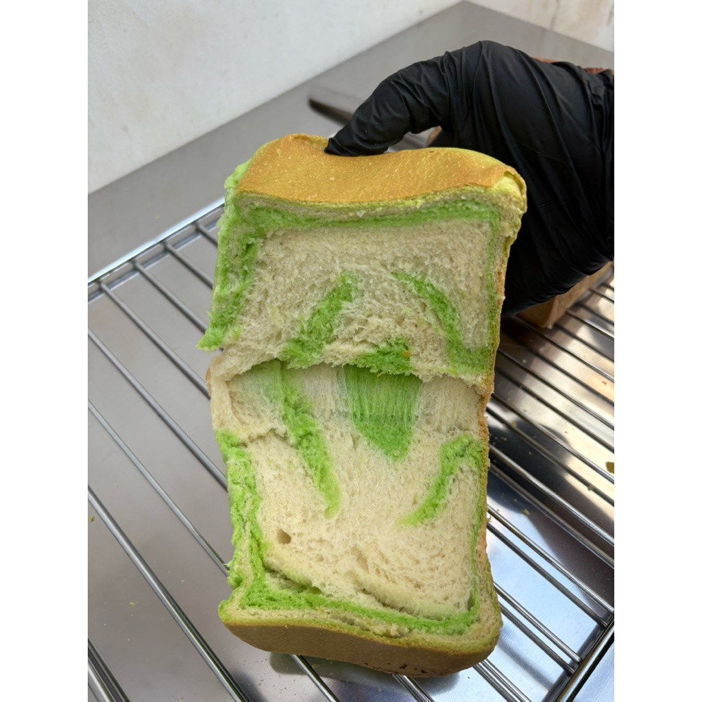 

Shokupan tanpa telur/Roti Jepang lembut tanpa telur/Roti swirl vegan PANDAN