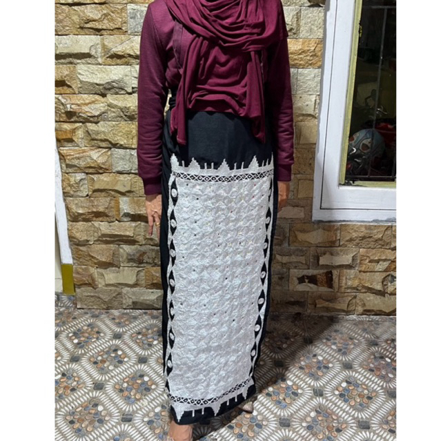 rok lilit tapis lampung asli sulam tangan