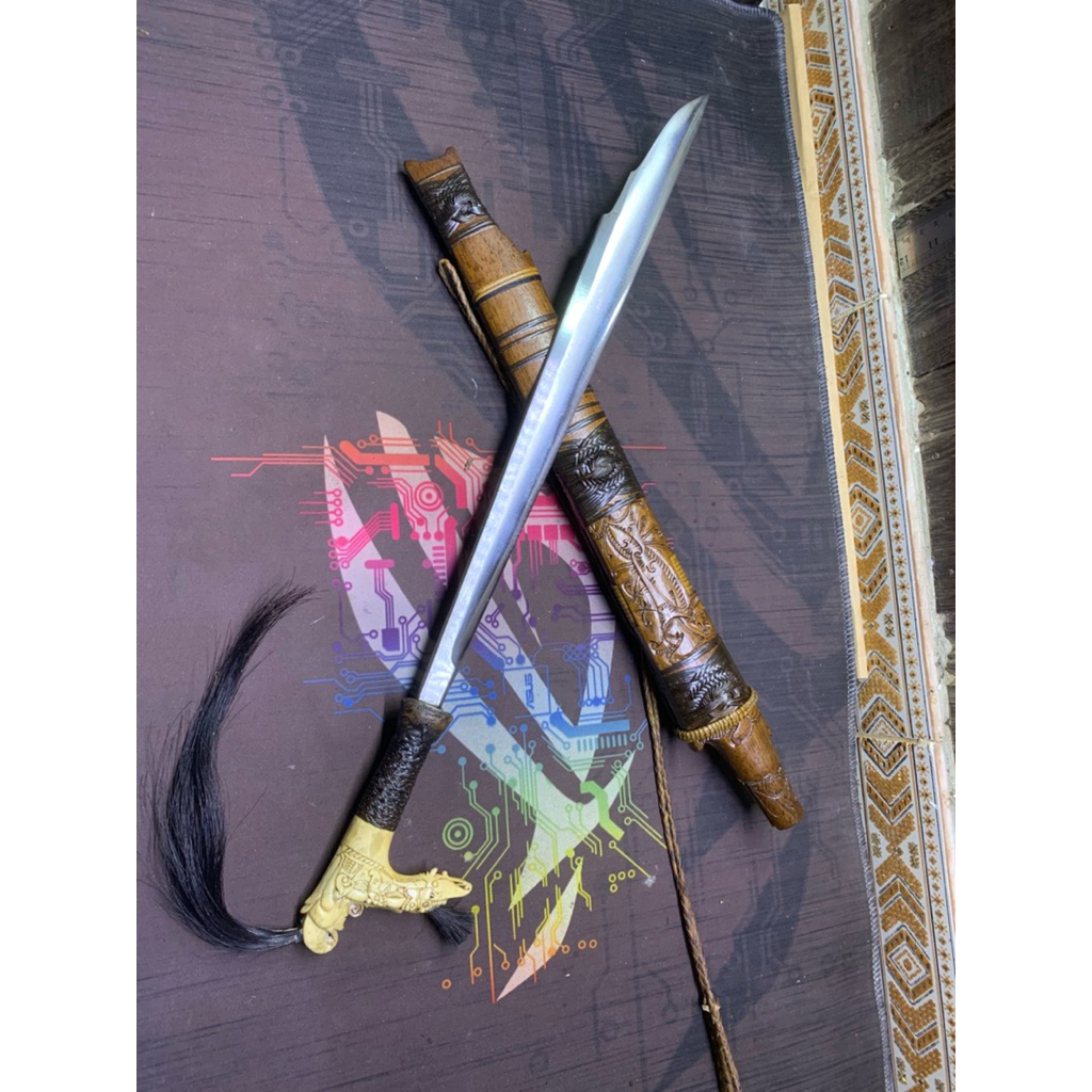 Pusaka Mandaau khas kalimantan