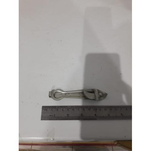 

PEMBUKA BOTOL BOTTLE KUNO JADUL VINTAGE TUA ZAMAN JAMAN DAHULU ANTIK