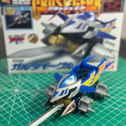 Shokugan Modelling Project Crush Gear Garuda Eagle Bandai