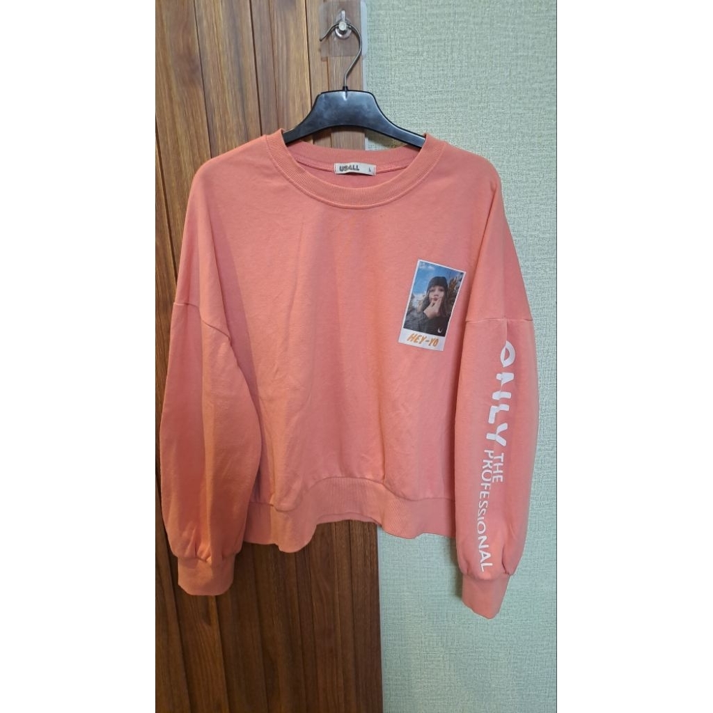 Atasan crewneck Lengan Panjang warna salem