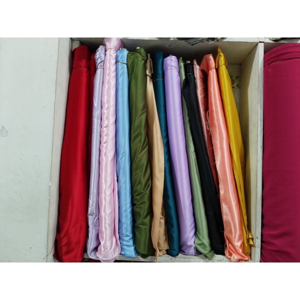 SATIN VELVET lebar kain 1,50m(harga 0,50m)