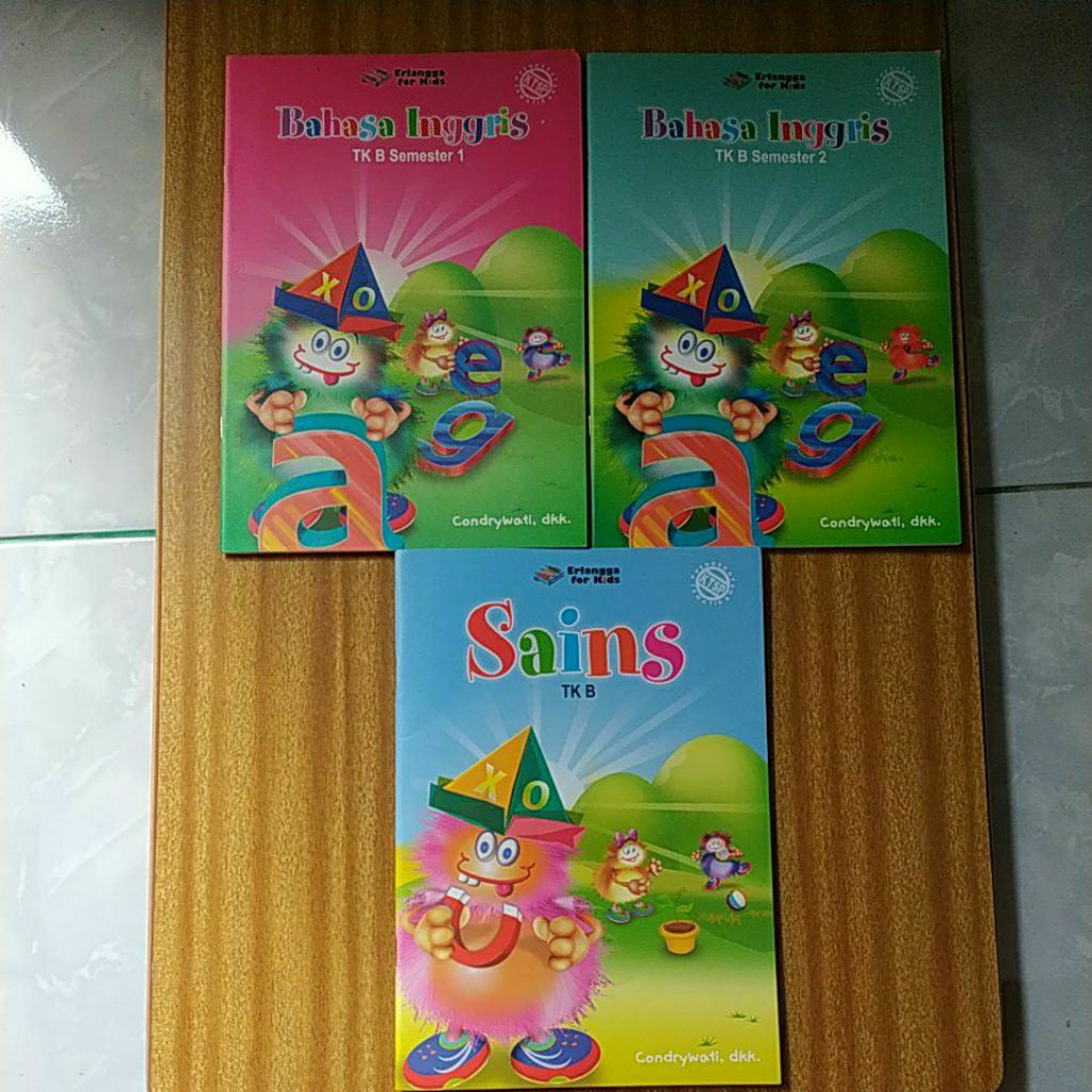 PAKET BUKU ANAK BELAJAR BAHASA INGGRIS DAN SAINS UNTUK TK B - ERLANGGA FOR KIDS