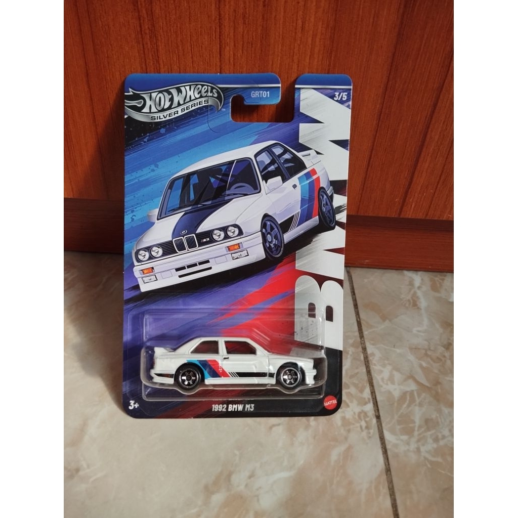 Diecast hotwheels bmw m series bmw m3 putih, card mulus