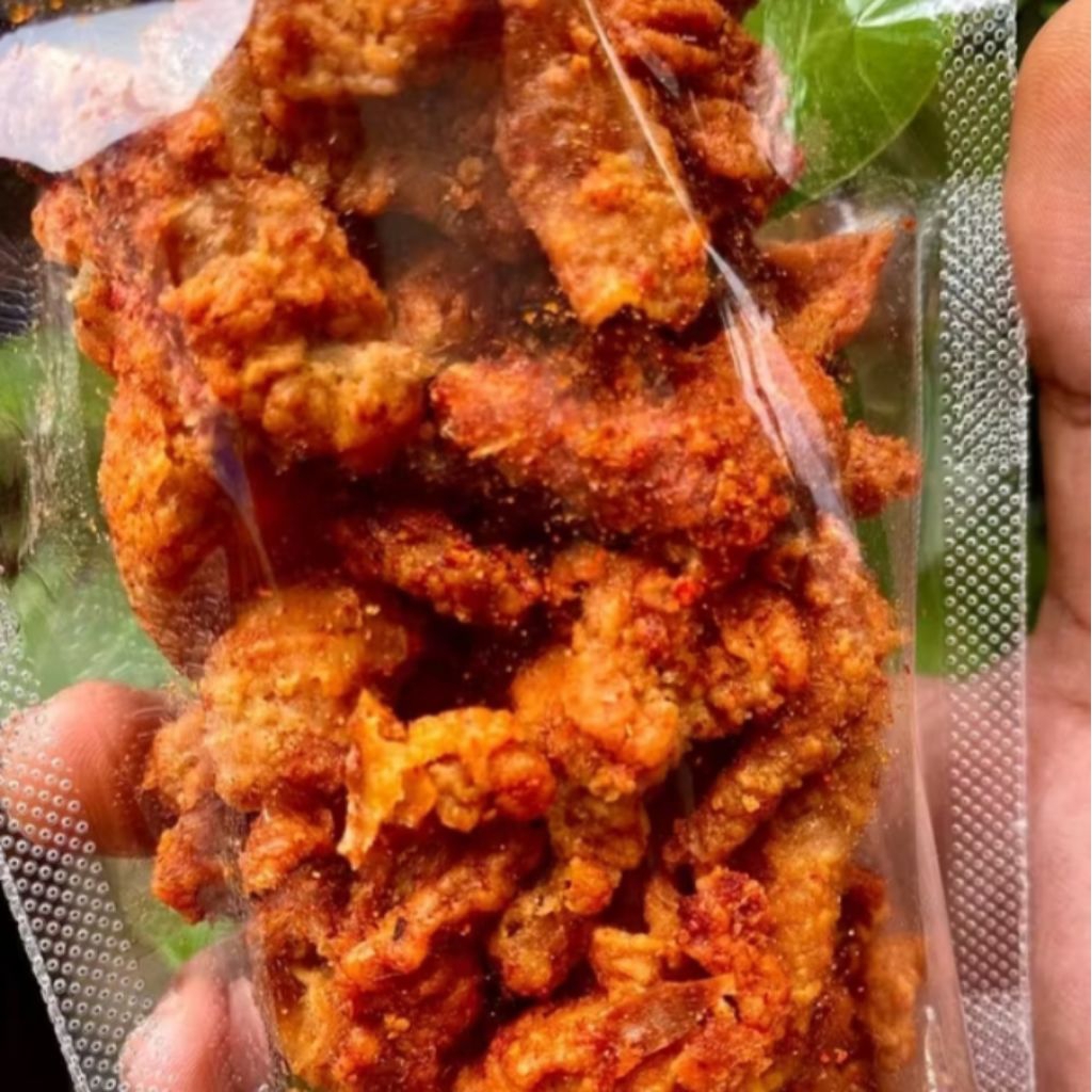 

KULIT AYAM CRISPY PEDAS DAUN JERUK ISI 100GRAM