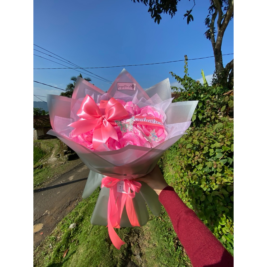 

buket pita satin 7 tangkai/buket bunga/hadiah ulang tahun/hadiah gift/ulang tahun/gift/wisuda/bunga/pita satin/buket bunga