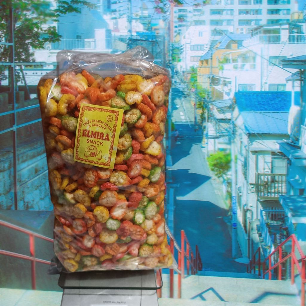 

400 gram,kerupuk bawang super pedes bumbu nampol,kerupuk pedes.seblak kering 400 gram