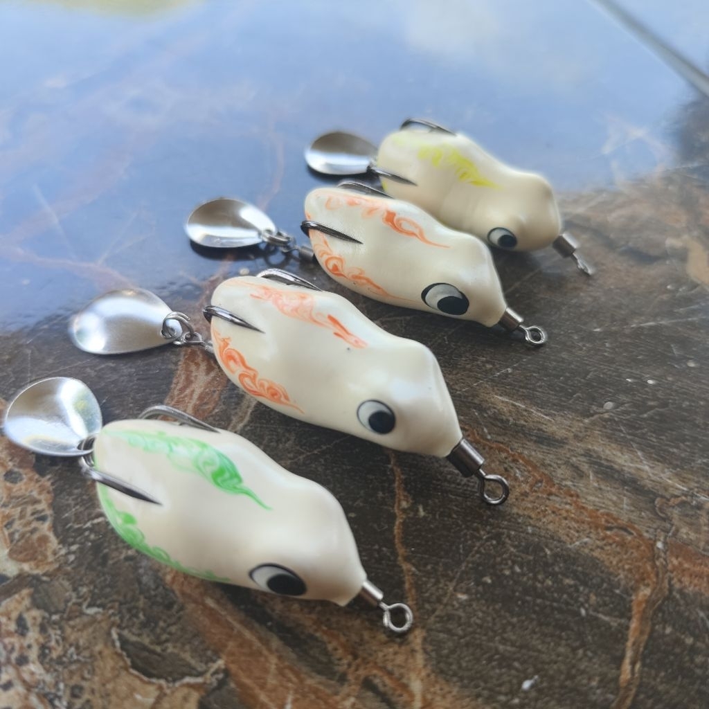 soft frog hook kenzi