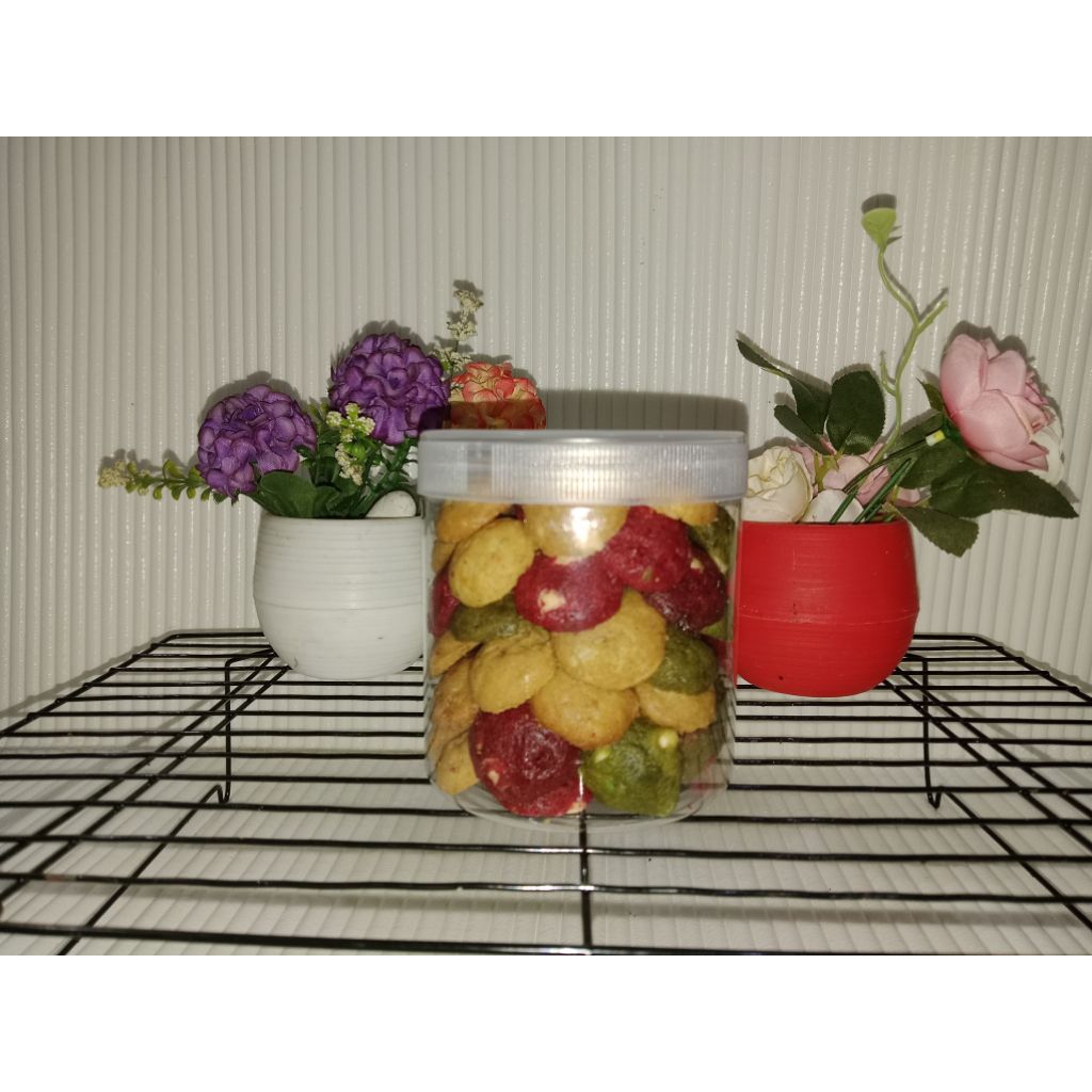 

Mini Cookies in Jar by Sweet Simplicity