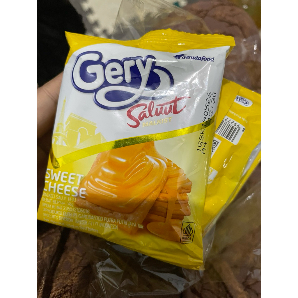 

Gery Saluut Malkist Keju 18g renteng isi 10
