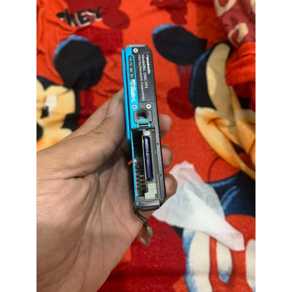 kamera Lumix gambling karna gak ada batrenya