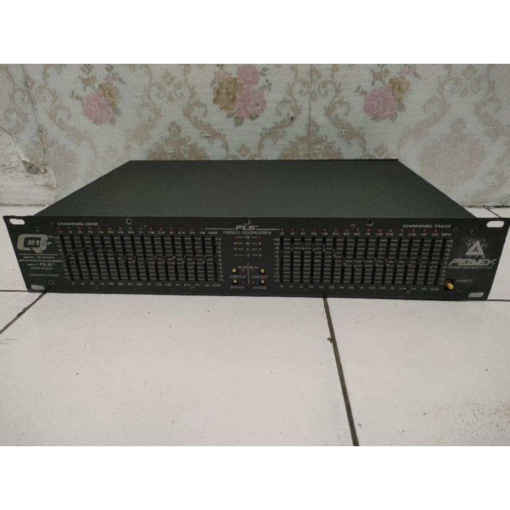 equalizer peavey 215S