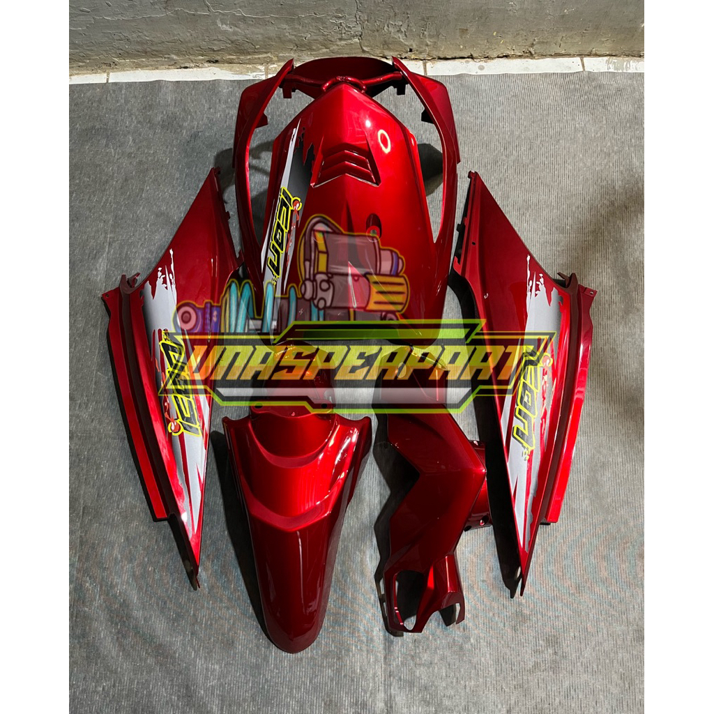 COVER FULL BODY HALUS HONDA BEAT KARBU WARNA MERAH MARON STRIPING ICON