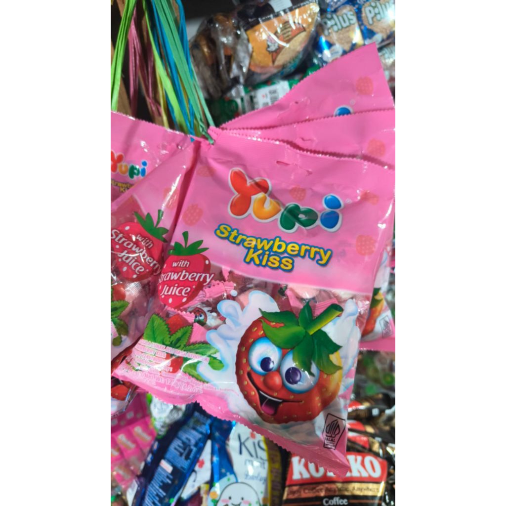 

YUPI PERMEN LUNAK BERBENTUK LOVE