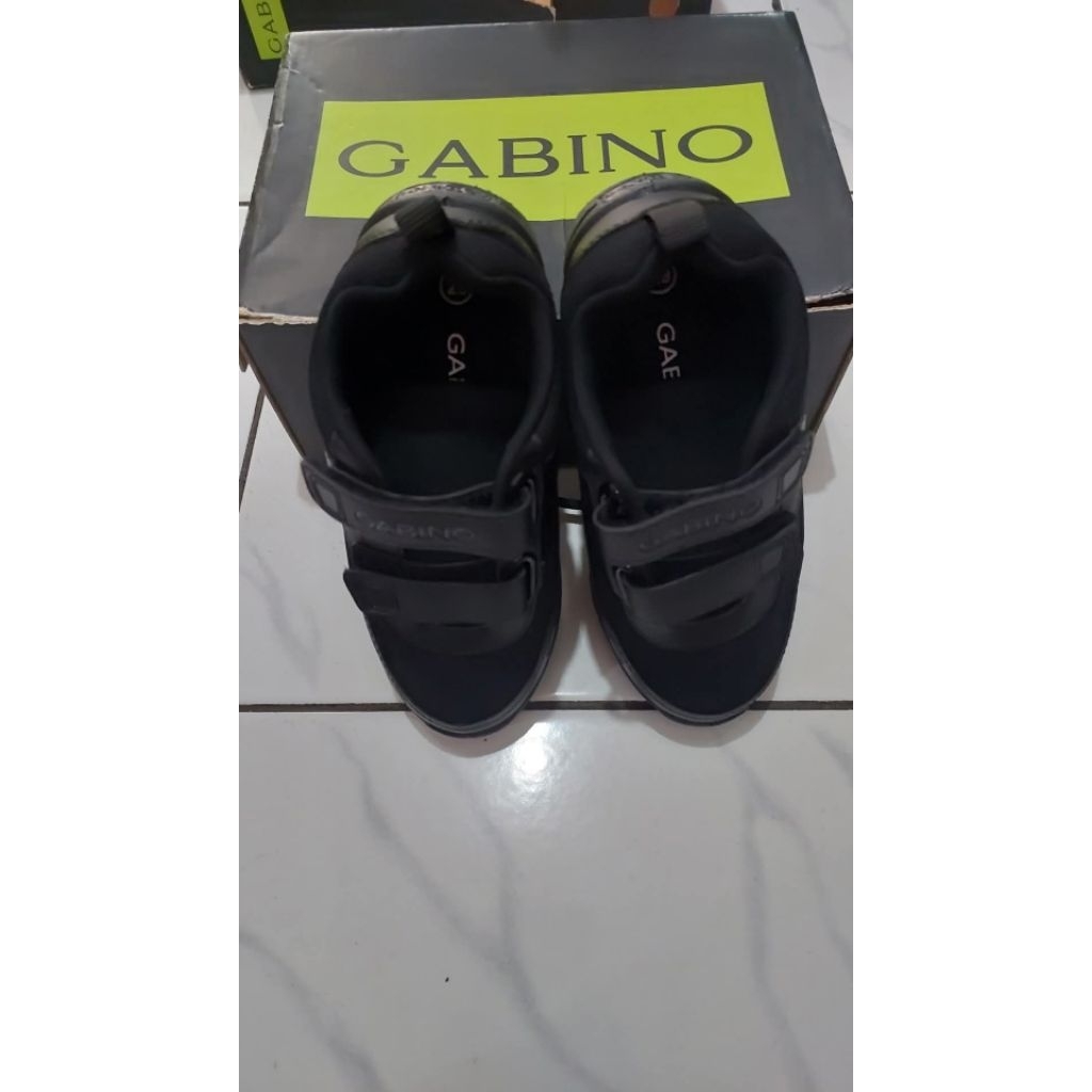 Gabino Sepatu sekolah anak warna hitam