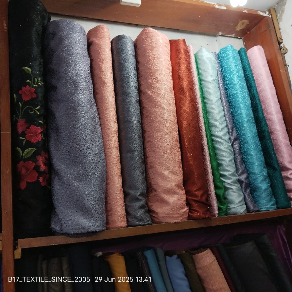 HARGA/0,5 M ~ BAHAN JAGUARD PREMIUM MOTIF ~ BAHAN JAGUARD EMBOSS ~ KAIN JAGUARD EMBOSS TIMBUL