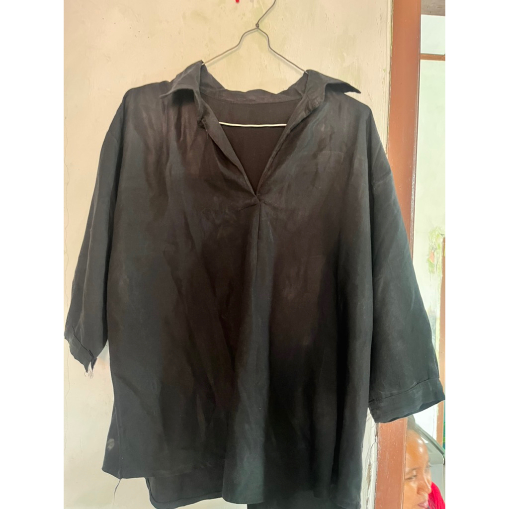 kemeja hitam