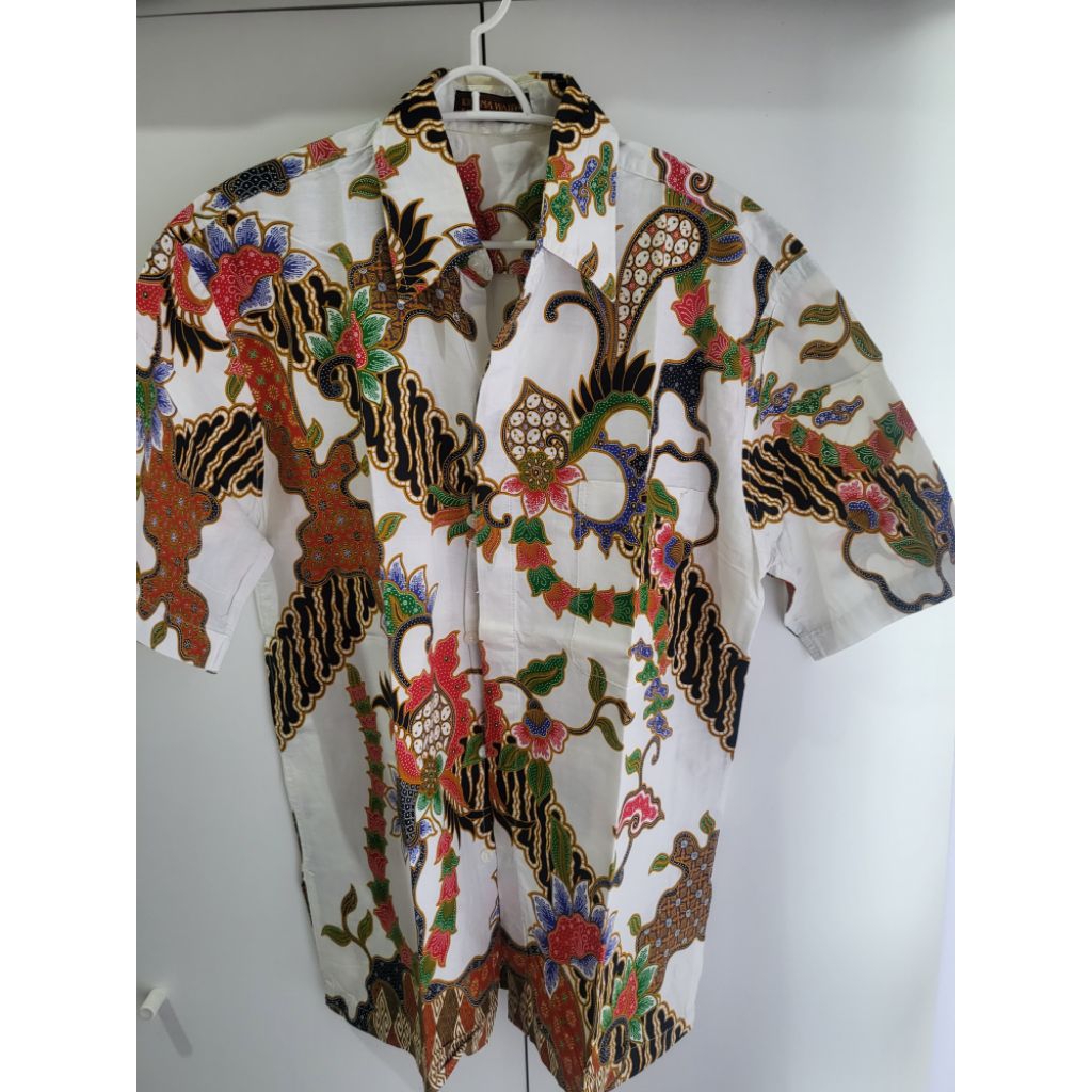 Batik Krisna Wahyu Putih