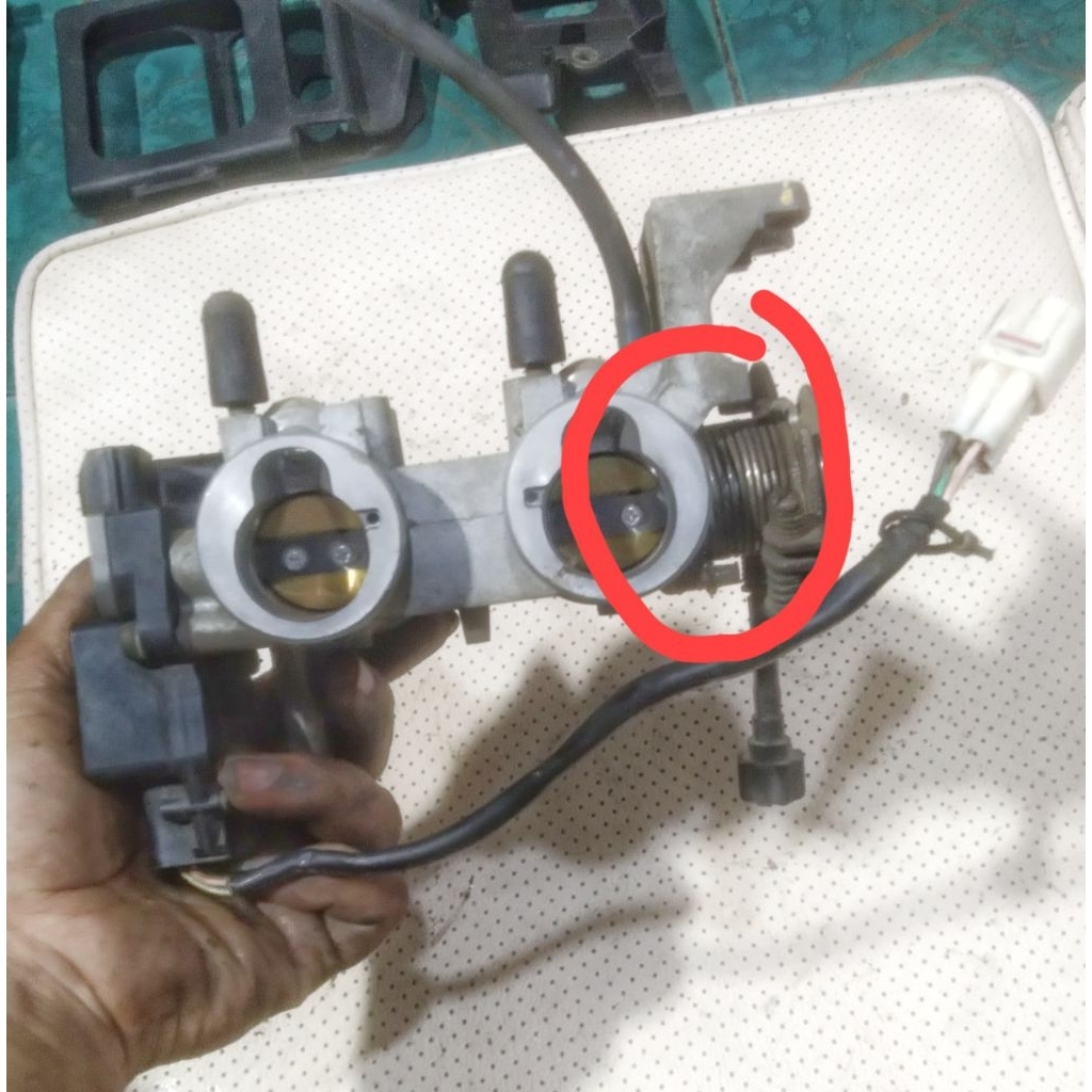 per gas TB trottle body original ninja 250fi z250