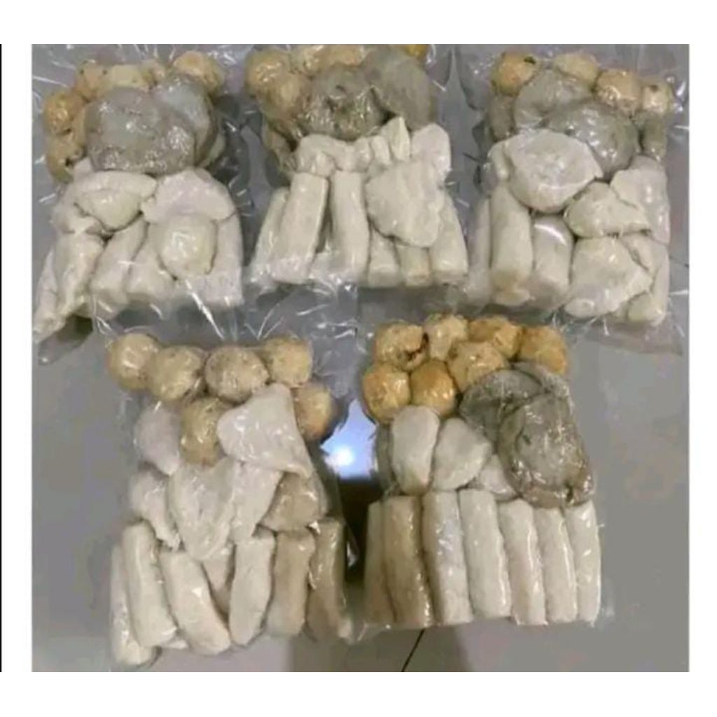 

pempek ikan makanan khas Palembang isi20 bji+cuko kental