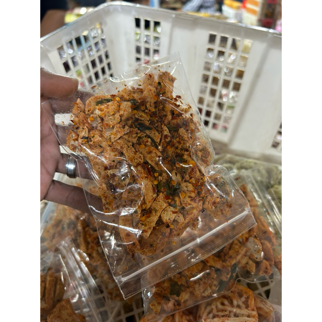 

paket hemat random 10 bungkus cemilan snack bisa request