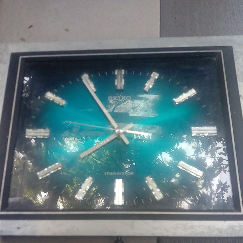 Jam dinding jadul Seiko Transistor normal