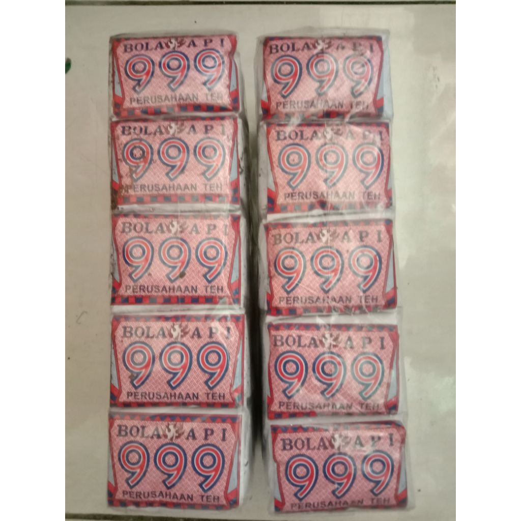 

Teh 999 Bola Api 42g (1 Slop Isi 10 Bungkus)