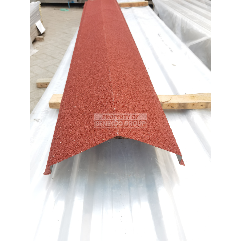 WUWUNG BATUAN / NOK SPANDEK BATUAN / NOK ATAP GALVALUM WARNA  - P: 3mtr / lbr L=45