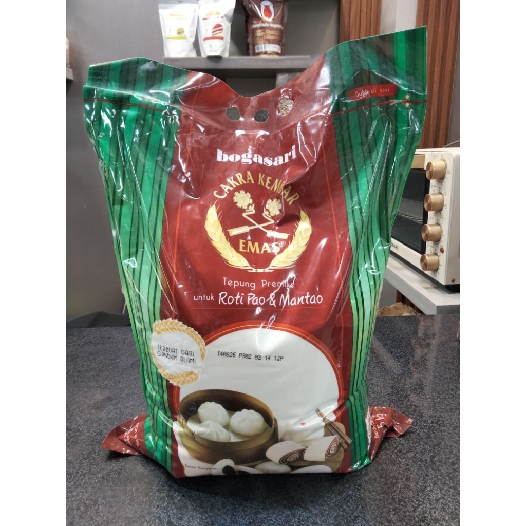 

tepung cakra kembar emas pao 5kg