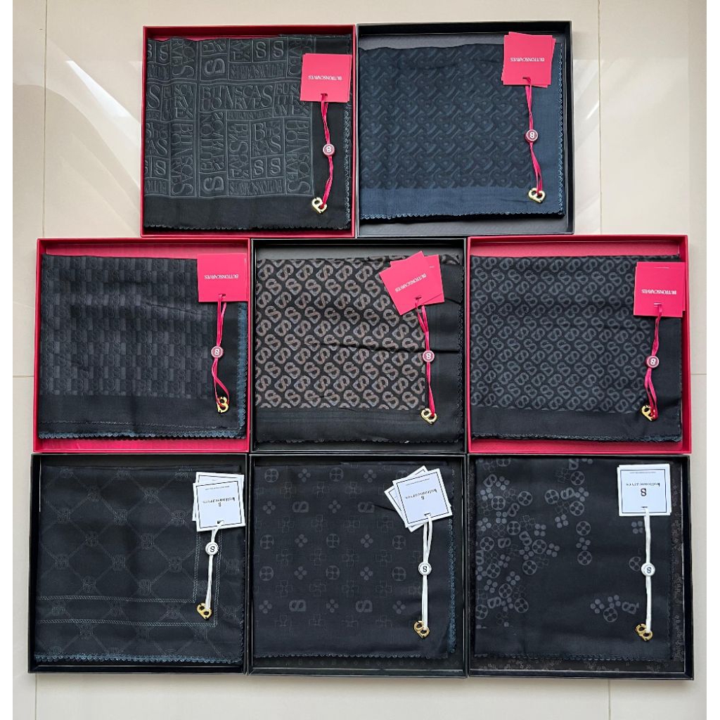 READY - Buttonscarves Tapis, Buttonscarves Tapis De Fleur, Buttonscarves Monogram, Buttonscarves Mon