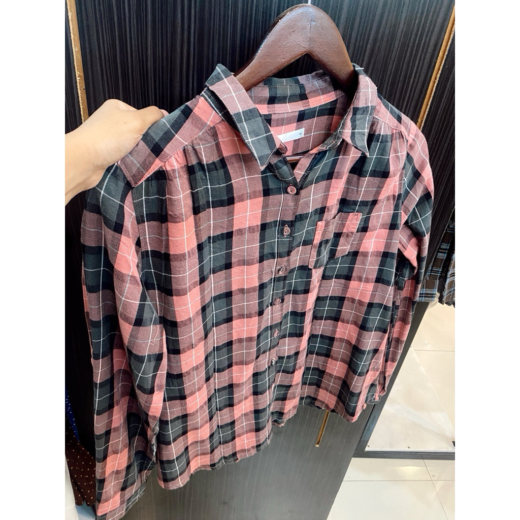 kemeja preloved XL jumbo kotak tartan grid mix pink branded ikka