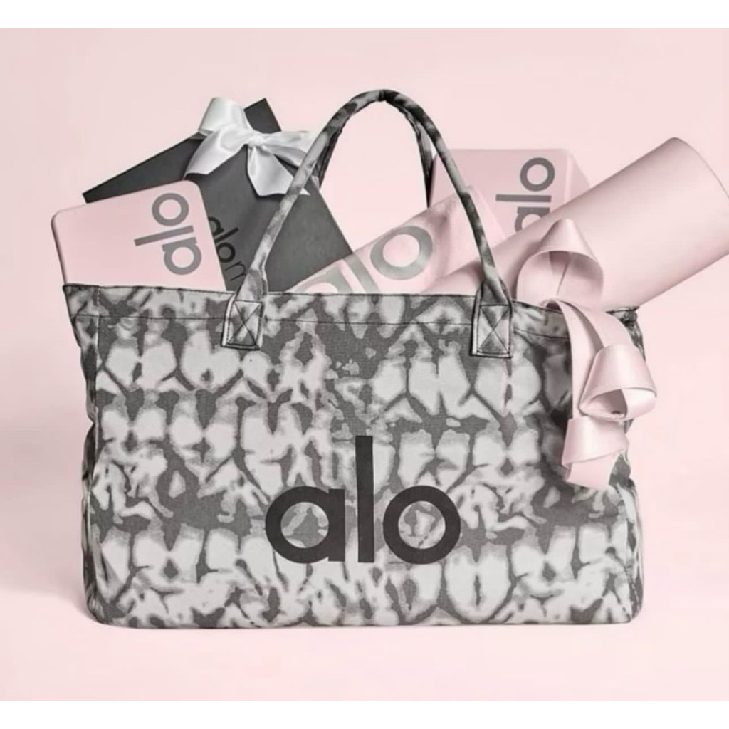 ALO tye dye signature tote bag