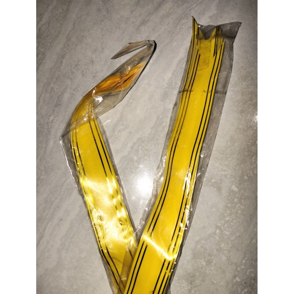 

pita serut jumbo kuning