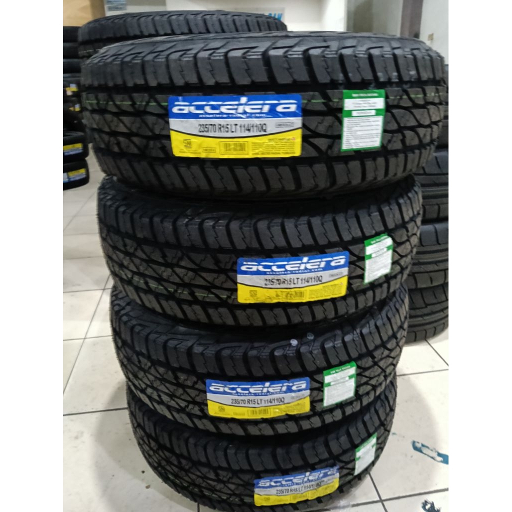 Ban 235/70r15 accellera omicron AT .