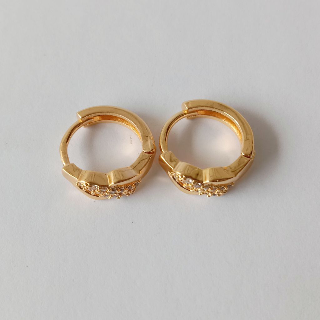 Anting Titanium Wanita Anting Bulat Permata Lapis Emas24k Anti Karat Aksesoris Fashion Dewasa