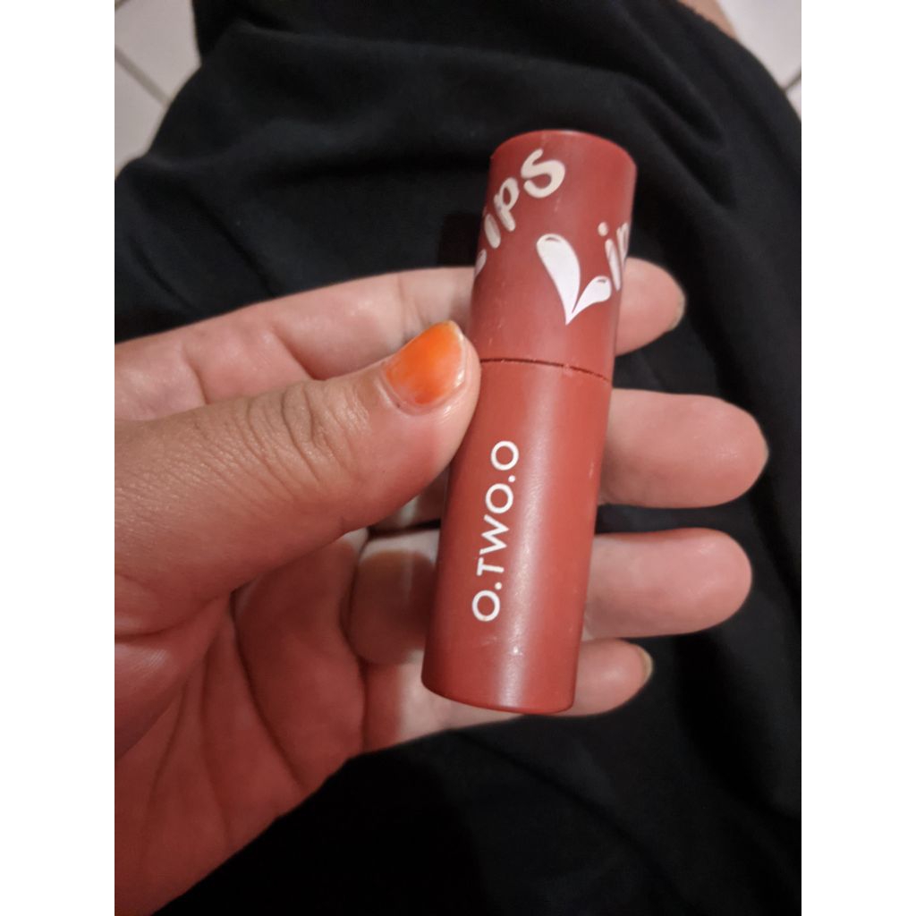 lipstik o. two. o