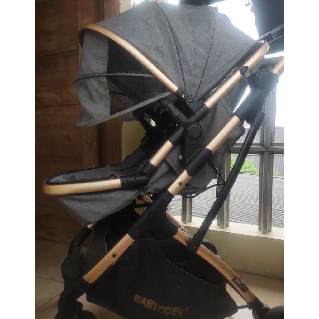 Preloved Stroller Babydoes Pronto R