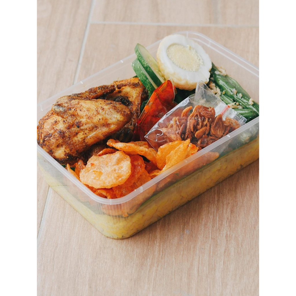 

Nasi Kuning Ayam Warungnyawawan