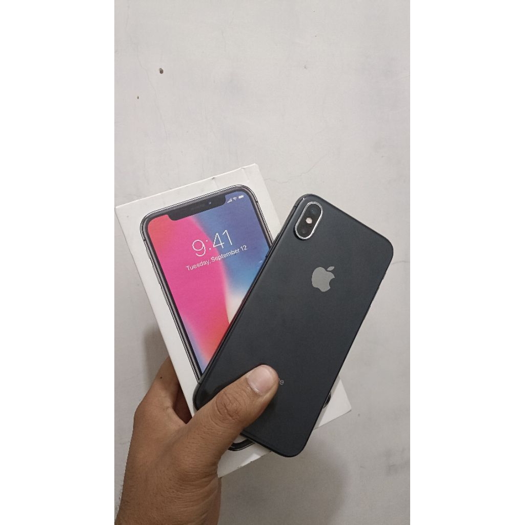 IPHONE X 64 GB