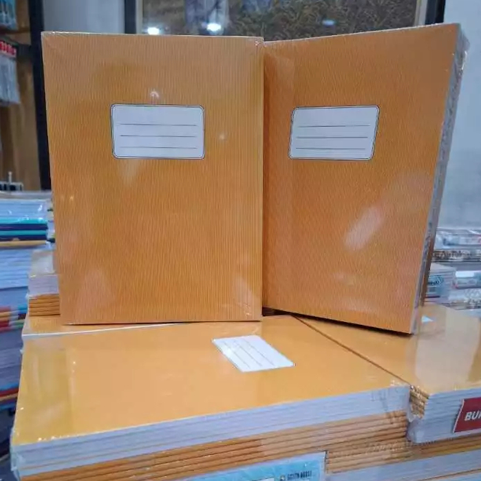 

BUKU TULIS KRAFT 38 LEMBAR 1 PCS SILVER HORSE SAMPUL COKLAT BERGARIS