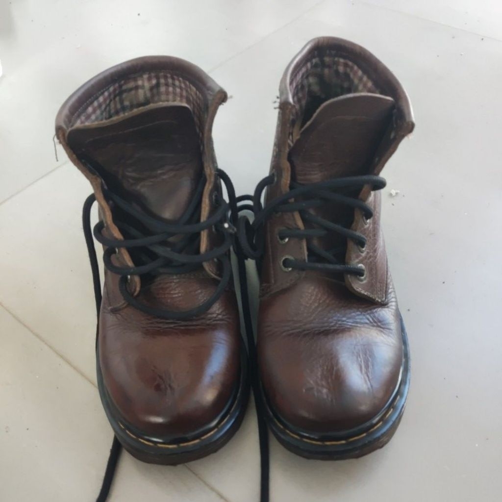 sepatu boots kulit bekas pakai zise 39 insole 24