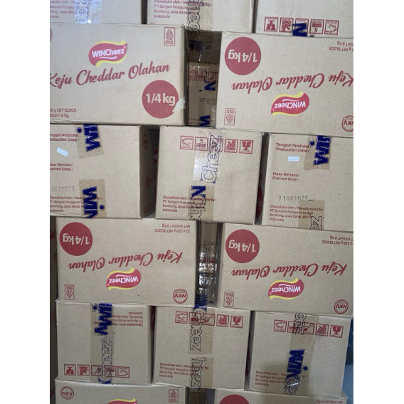 

WINCHEEZ KEJU CHEDDAR 250 GR X 32 PCS 1 KARTON