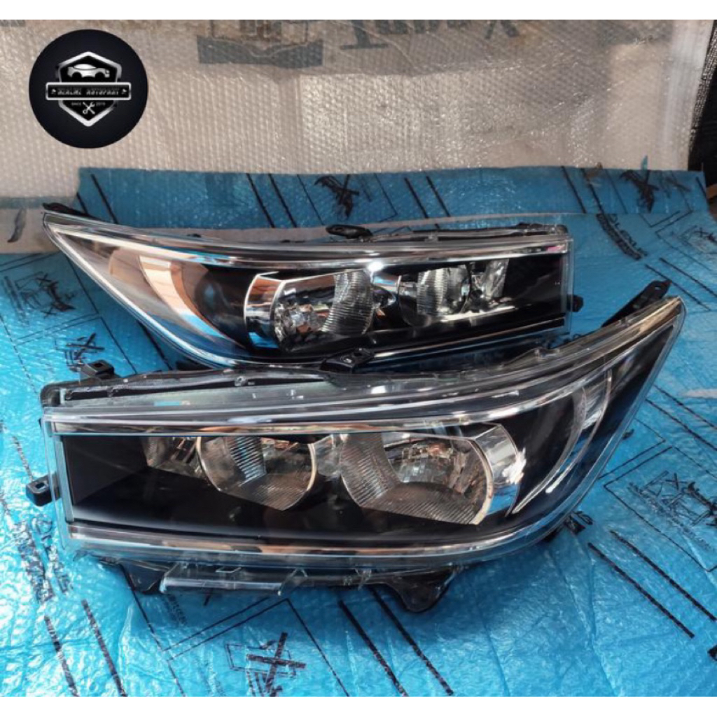 Headlamp Headlight Lampu Depan Lampu Besar Lampu supir Lampu penumpang Mobil Toyota Innova Reborn Ty