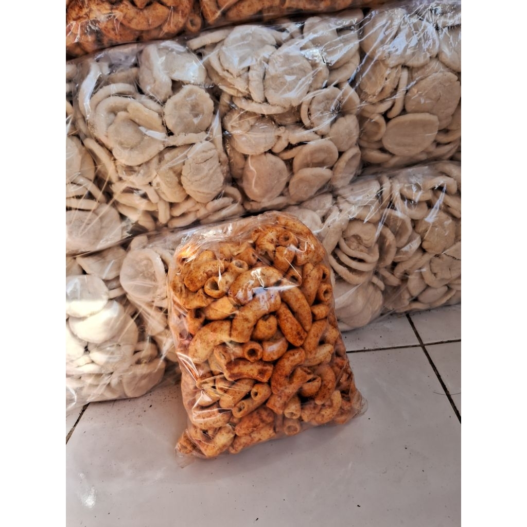 

Kerupuk makroni balado pedas. -250gram